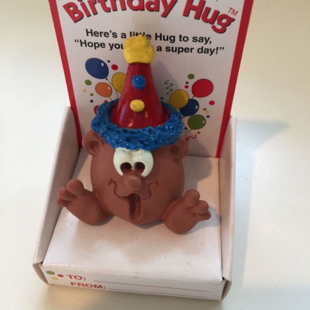 Hug Birthday Character New gift package small